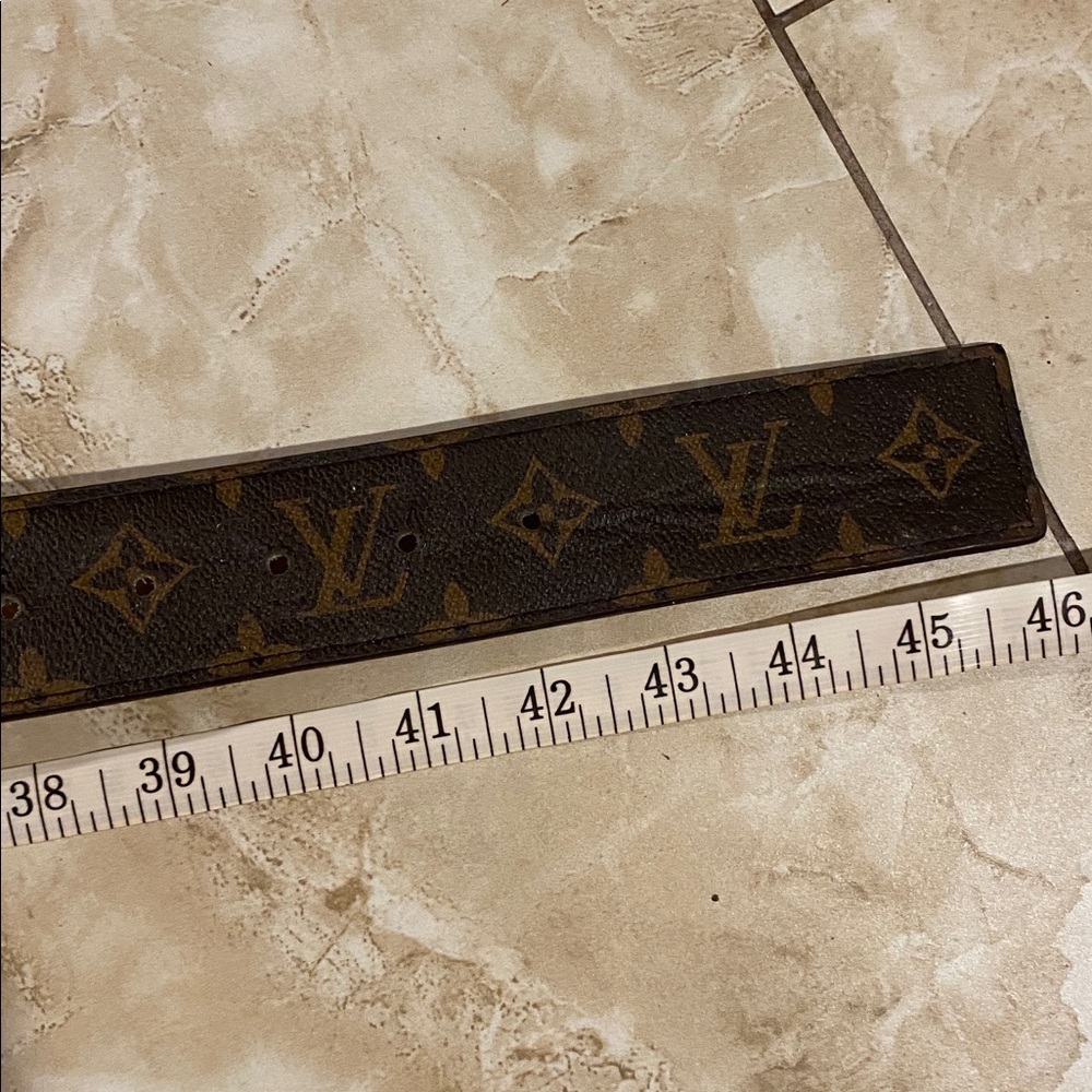 Monogrammed belt LV - Picture 7 of 7